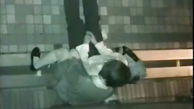 Matures organizó un sexo grupal en una tienda ver videos de ancianas follando de motos