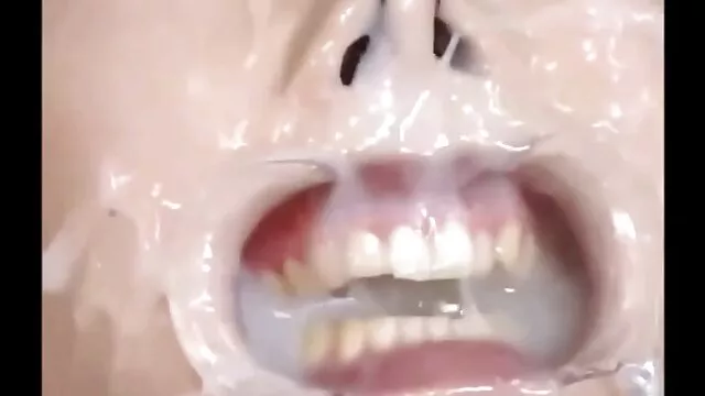 Mamá abuelas follando en trio follada y semen en la cara