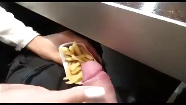 Masajista lesbiana ancianas españolas follando hermosa y tetona