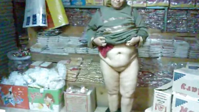 Masajista muy atractiva con sexo con viejos xxx disfraz de Santa