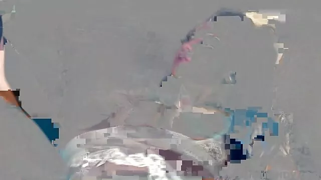 La perra estaba encerrada en un hotel sola viejo se folla jovencita con un vibrador