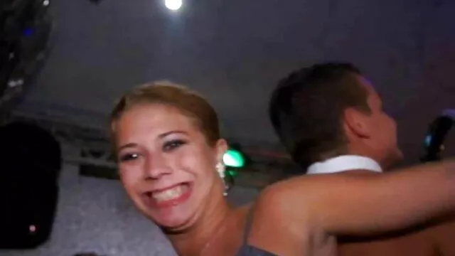 Máscara BDSM con cuerdas mujeres ancianas cogiendo y follando duro