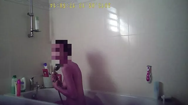 La xvideos ancianas peludas belleza insertó anillos en la papila perforada.