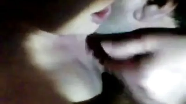 Sexo duro con una rubia ancianas violadas xxx lujuriosa en el sofá