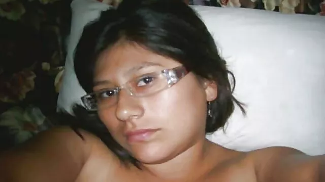 Putas sexy glamorosas organizaron sexo grupal y meando en el super ancianas follando pueblo