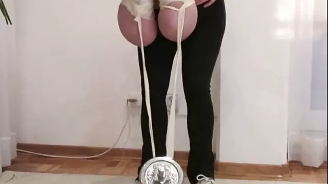 Rubia caliente ancianas arrugadas follando follando a lo perrito