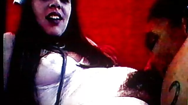 Puta lujuriosa folla en anal y gime fuerte sexo viejo y jovencita