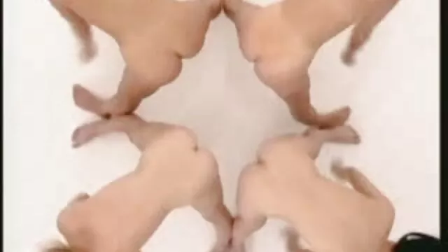 Me puse el caramelo en el coño y lo lamí muy zorras ancianas
